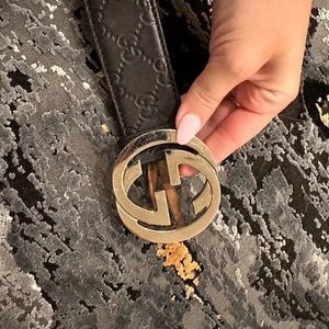 Gucci Leather Belt with Double G silver Shiny Buckle